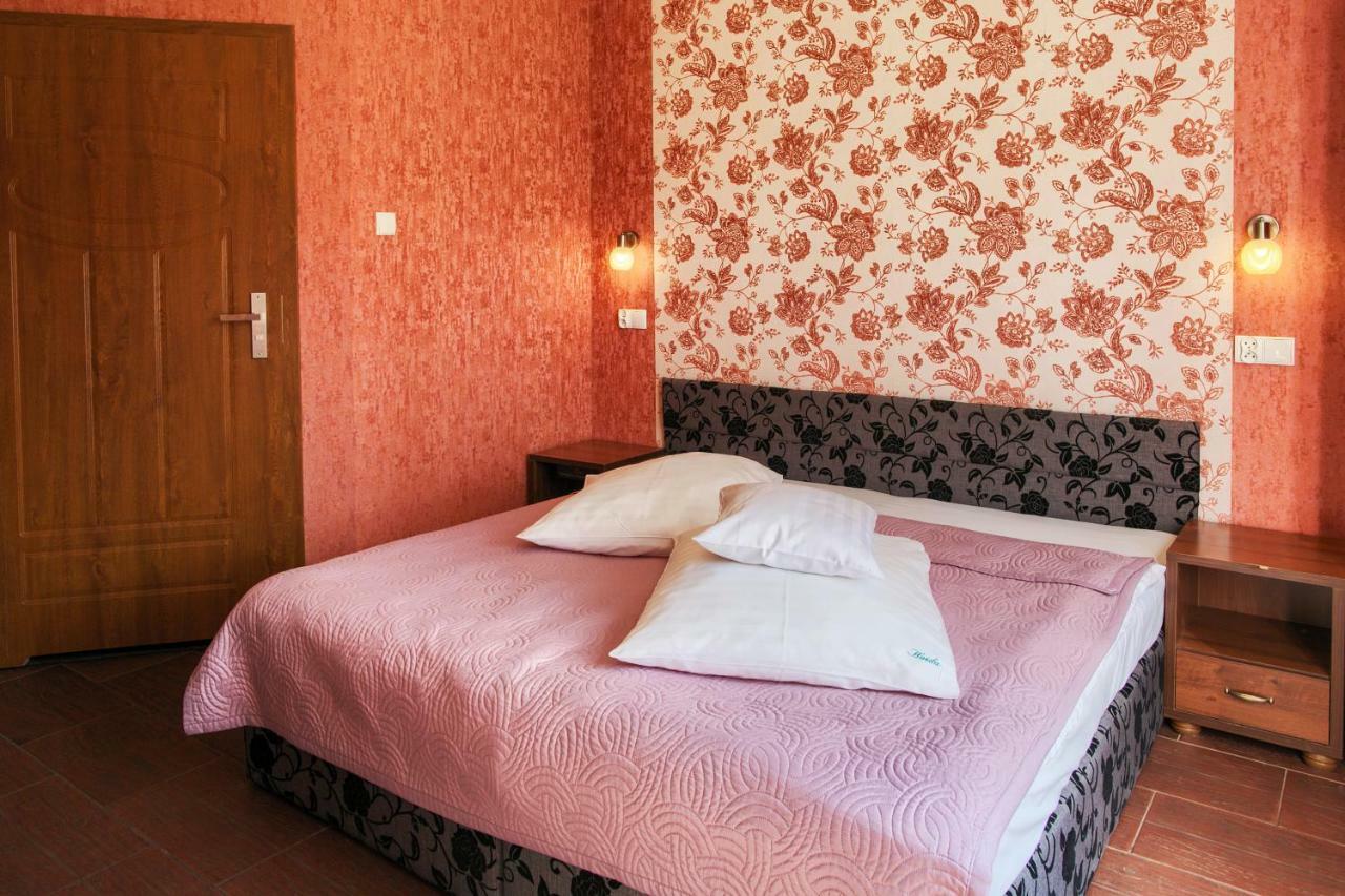 Hotel Horda スウビツェ エクステリア 写真
